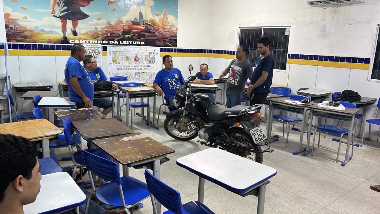 28/08 Mecânica de Motos (Escola Waldecyr) – Fotos